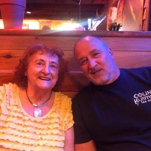 Meet your Posher, Sandy